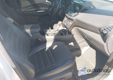 2017 Ford Escape Titanium из США, поврежденный, VIN 1FMCU0JD9HUD72391